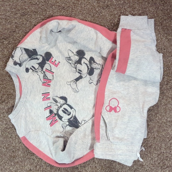 Disney Other - Disney Minnie Mouse kids track suit
